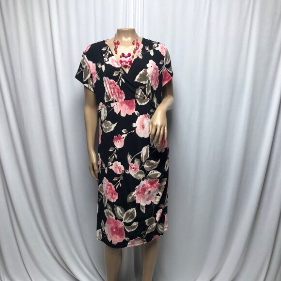 212 Dress Womens Size Medium Black Pink Floral Stretchy Empire Waist V Neck NEW - Picture 1 of 9
